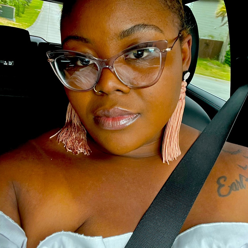 Meet your Posher, Haley